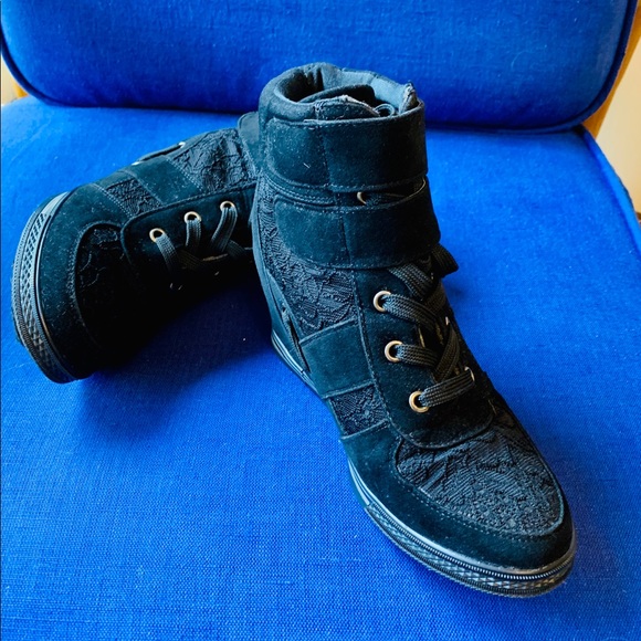 bucco Shoes Bucco Nichelle Black Crochet Wedge Sneaker65